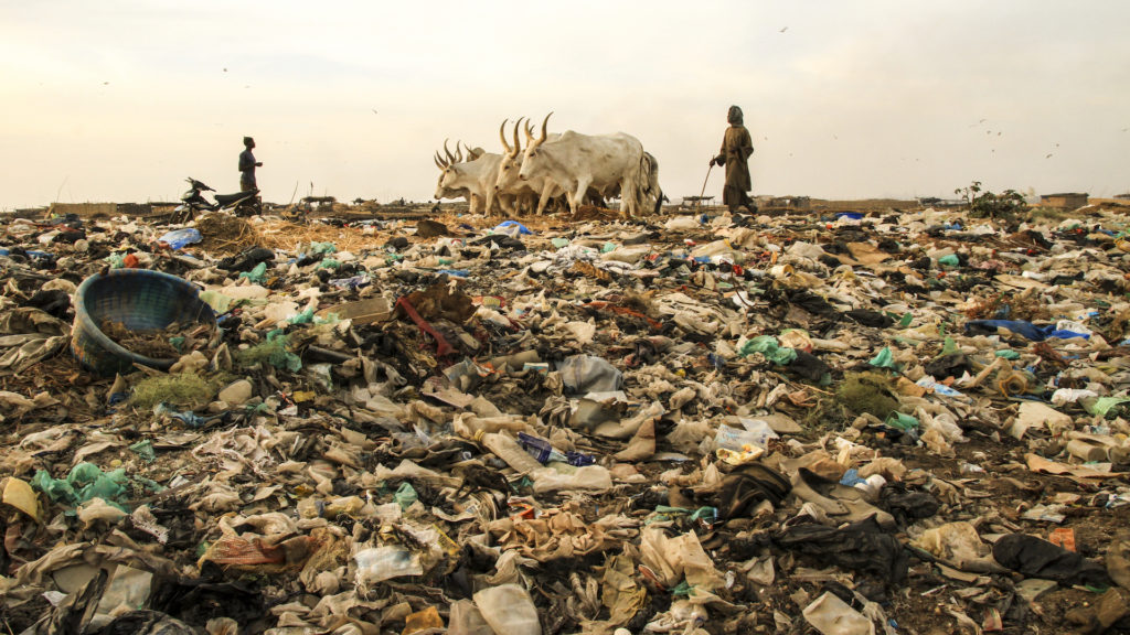 Faktor Penyebab Pencemaran  Tanah  Limbah  Domestik MateriKimia