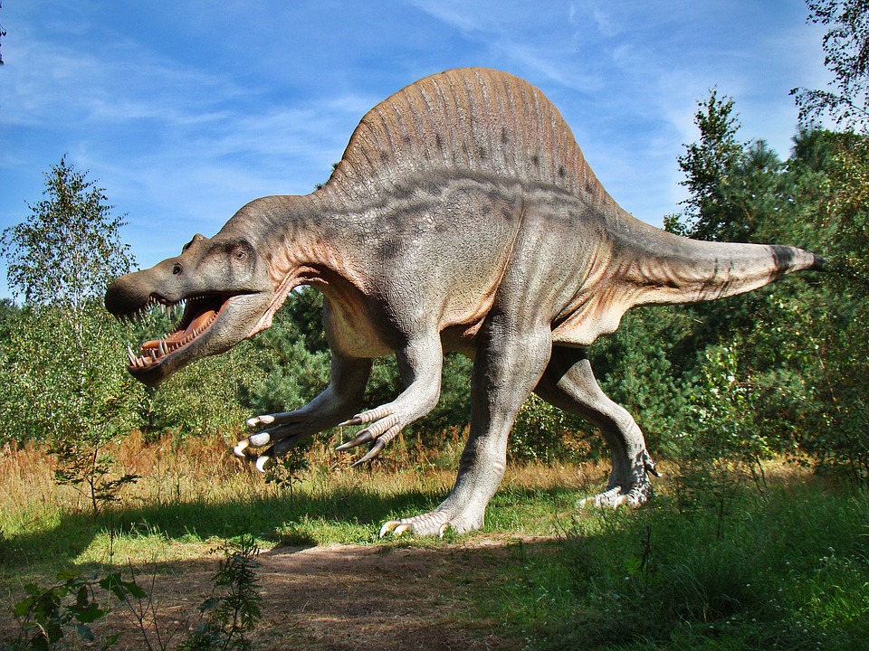 Replika Dinosaurus