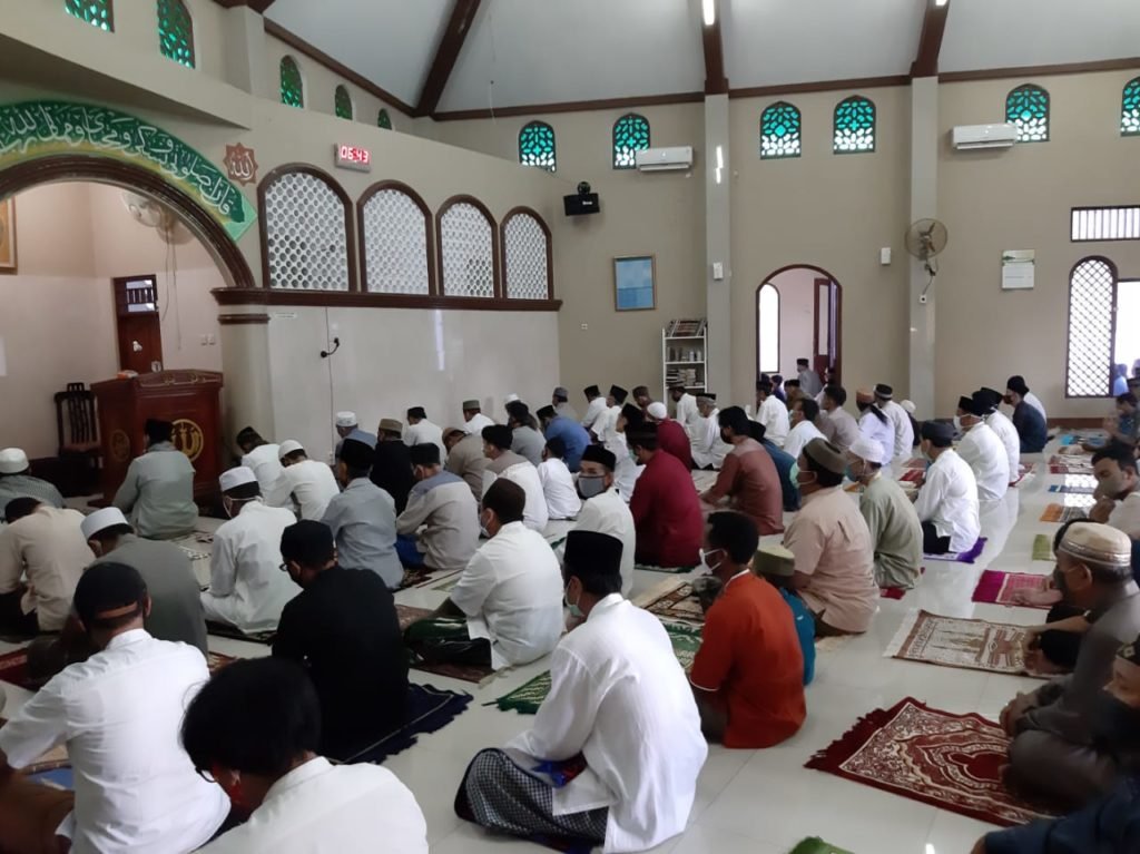 Menumbuhkan Ketakwaan dengan Rajin Sholat Berjamaah